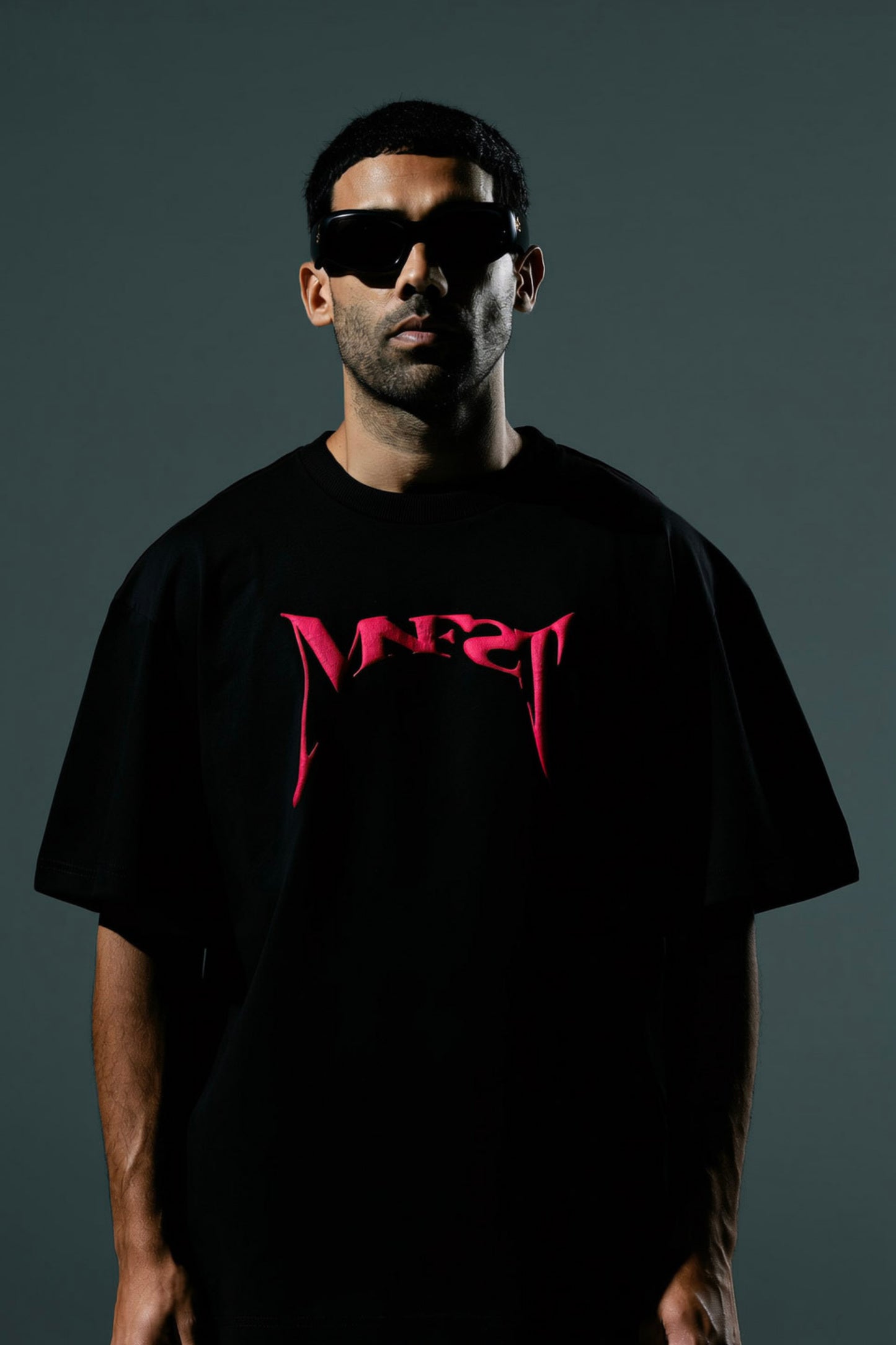 Sneaker Scandal MNFST T-shirt