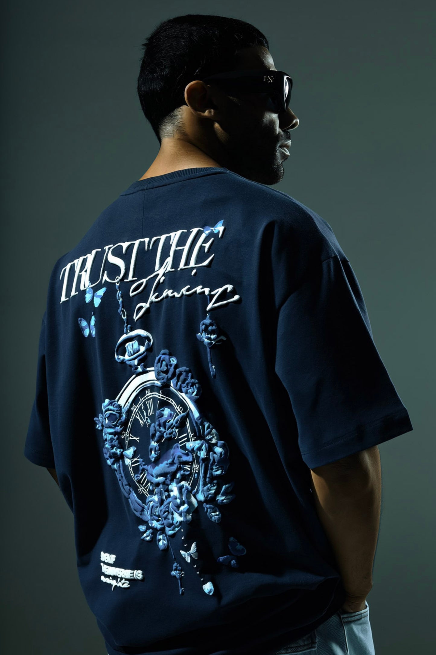 Cosmic Clock MNFST T-shirt