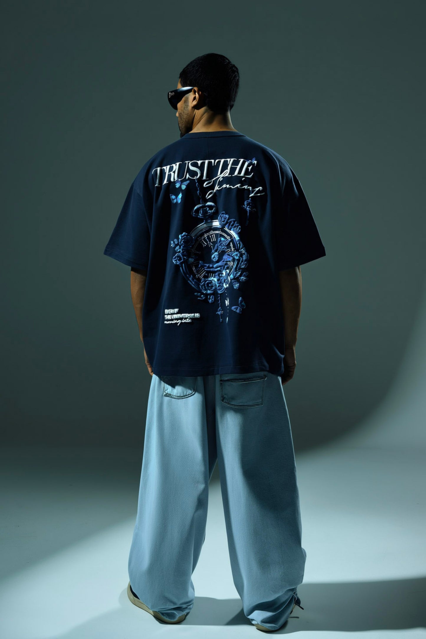 Cosmic Clock MNFST T-shirt