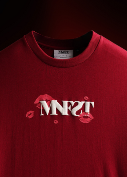 Universal Romance MNFST T-shirt