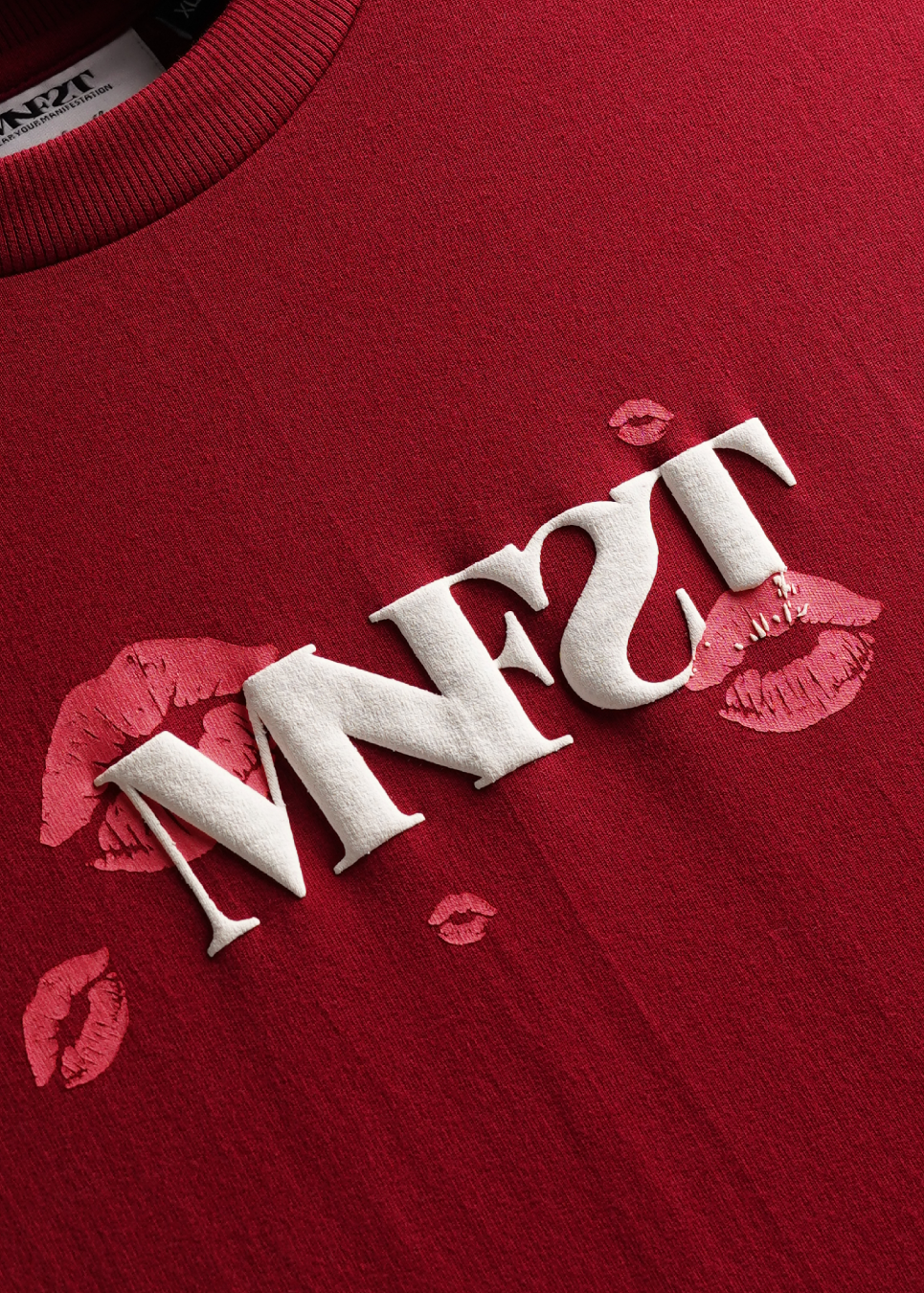 Universal Romance MNFST T-shirt