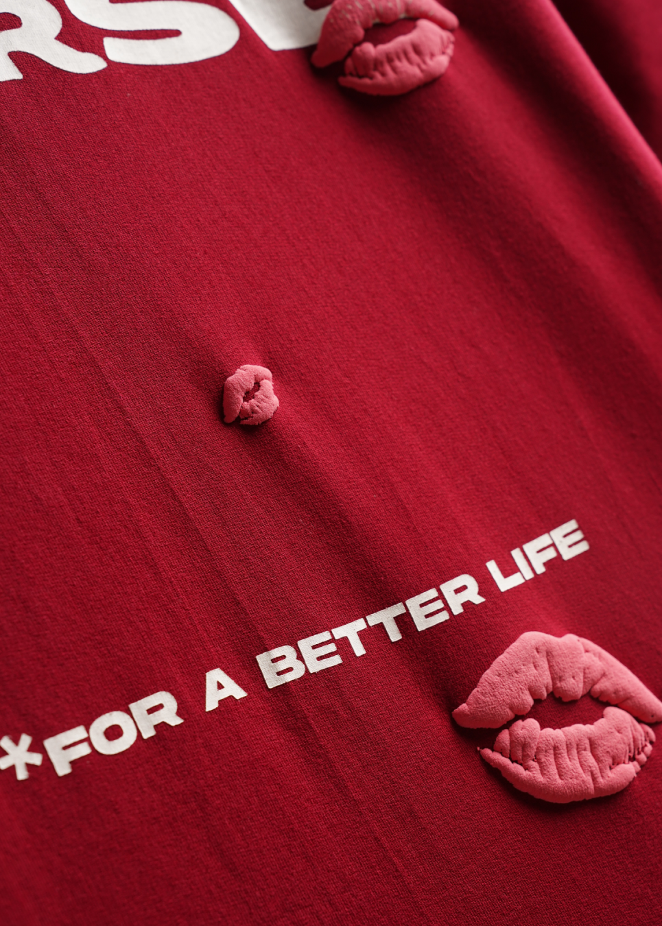 Universal Romance MNFST T-shirt